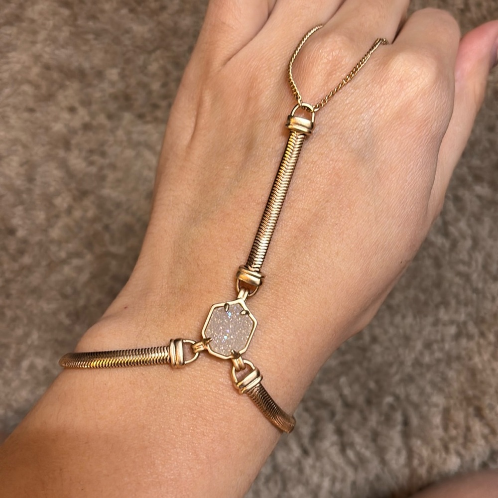Kendra Scott hand chain
